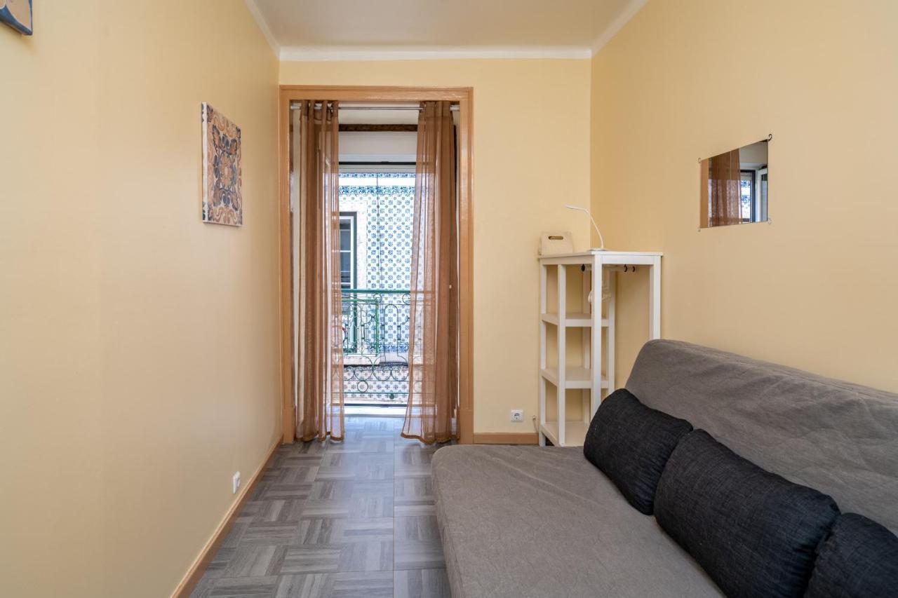 Cozy One Bedroom Apt In Historic Location - Carmo Lisboa Eksteriør billede