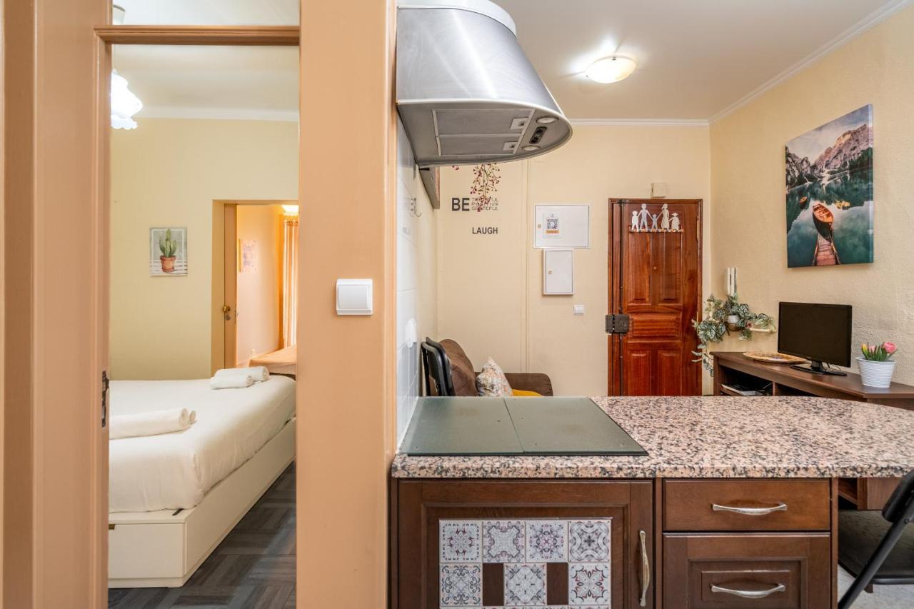 Cozy One Bedroom Apt In Historic Location - Carmo Lisboa Eksteriør billede
